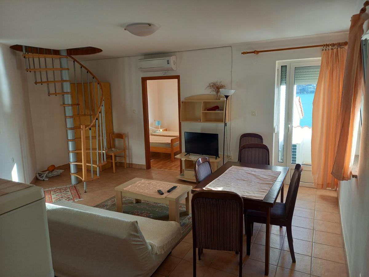 Apartman Supetarska Draga Apartment Exterior foto