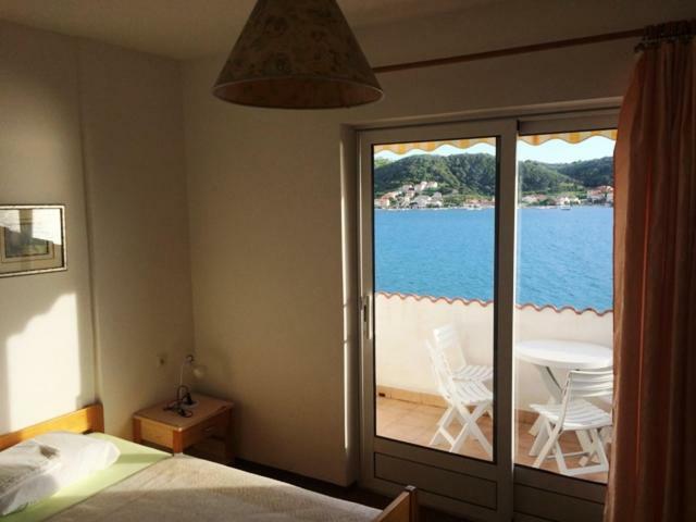 Apartman Supetarska Draga Apartment Exterior foto