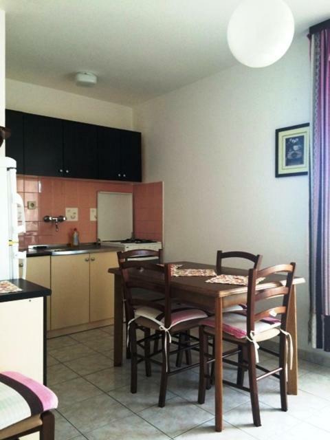 Apartman Supetarska Draga Apartment Exterior foto